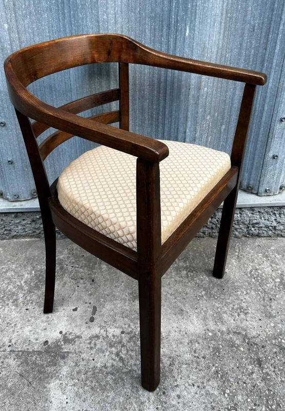 CH10 - Stolička / Kreslo k písaciemu stolu - Cena 150€