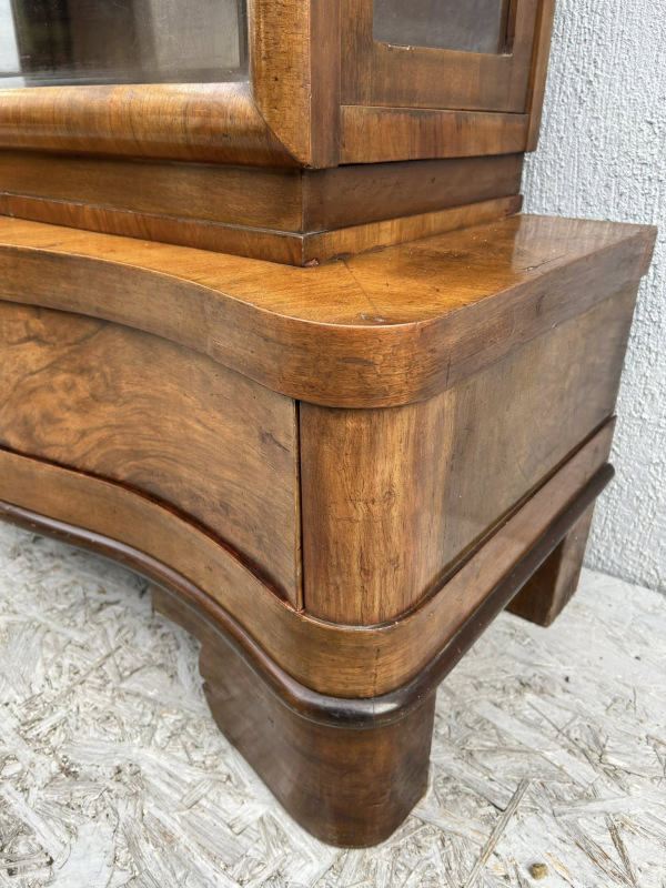 V64 - Pekná Art DECO vitrina - Cena 690€ 4