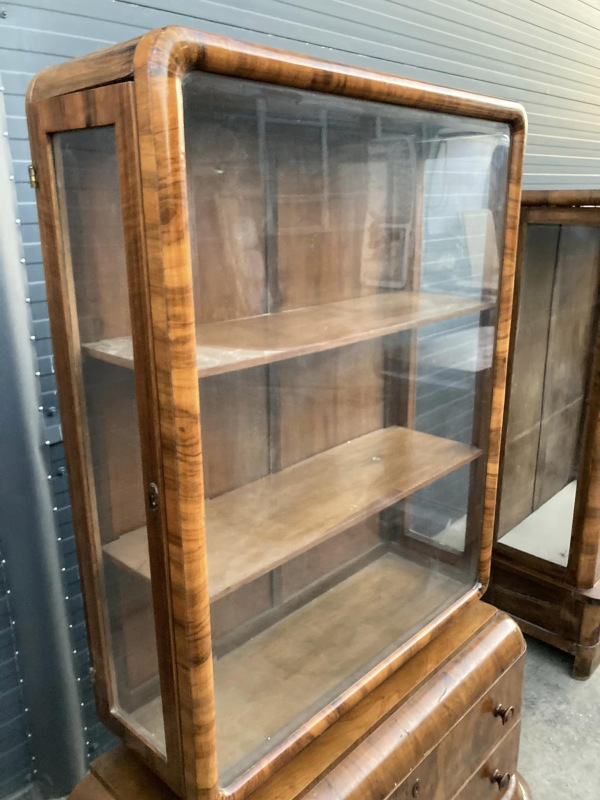 V04 - Art Deco vitrína - Cena 690€ 1
