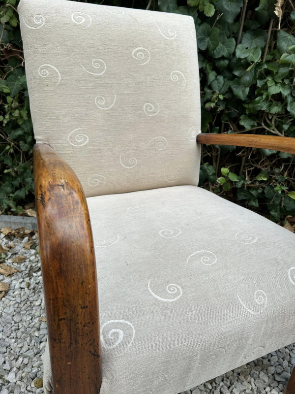 F113 - Kreslá od J. Halabalu H-213 - Cena 290€ / ks 3