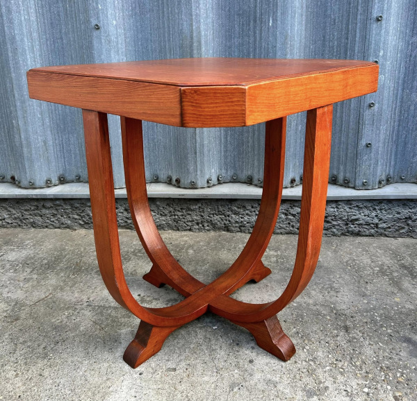 S51 - Dizajnový stolík art DECO - Cena 390€