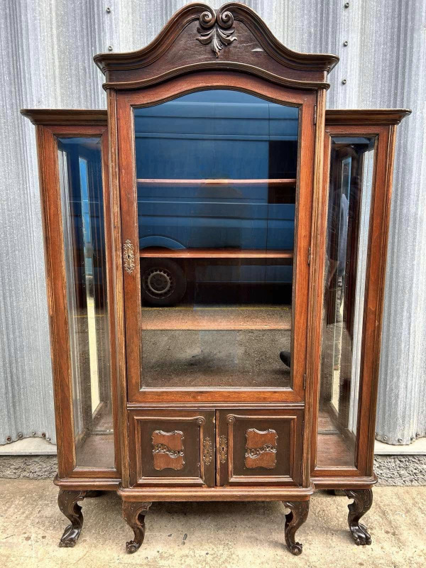 Neobaroková (Viedeňské baroko) vitrína - Cena 960€