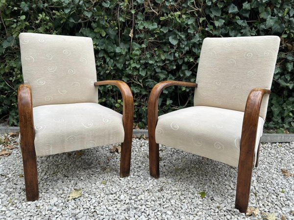 F113 - Kreslá od J. Halabalu H-213 - Cena 290€ / ks