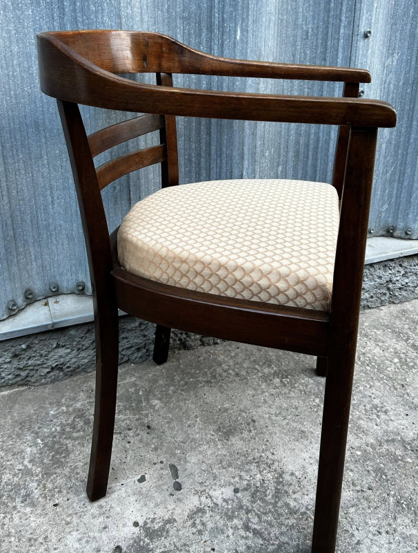 CH10 - Stolička / Kreslo k písaciemu stolu - Cena 150€ 3