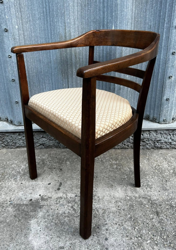 CH10 - Stolička / Kreslo k písaciemu stolu - Cena 150€ 1