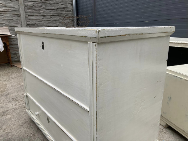 KOM02 - Komoda vo vintage štýle v zreštaurovanom stave, patinované. Cena 220€ 3