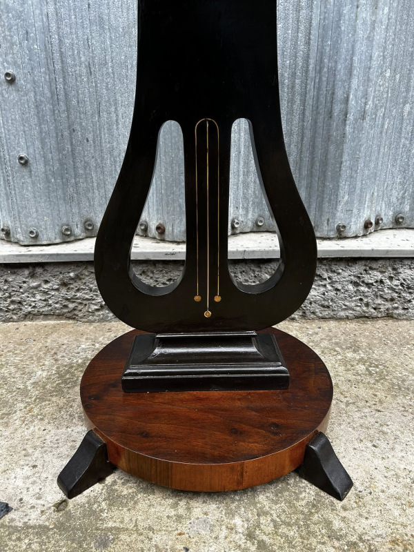 Empírový stolík zrenovovaný - Cena 590€ 2