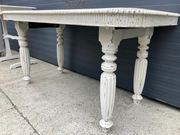 ST04 -Konzolový stôl v provensálskom štýle. Cena 185€ 2