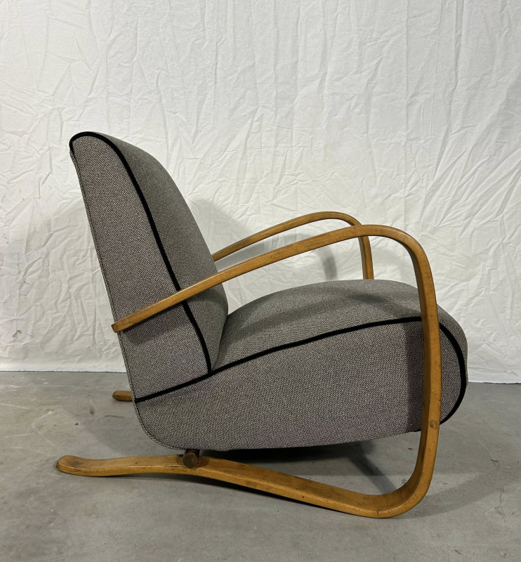 F201 - Kreslá J. HALABALA H - 269 1