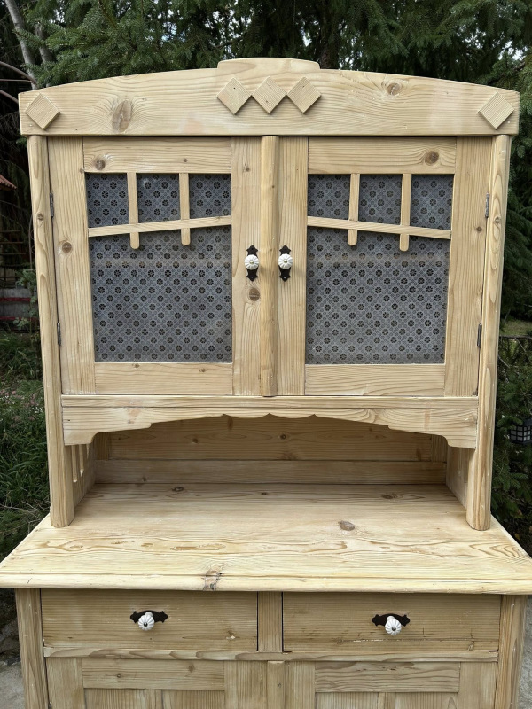 K91 - Vidiecký kredenc "natúr" - Cena 440€ 1