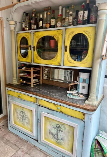 K21 - maľovaný kredenc - Cena 335€ 1