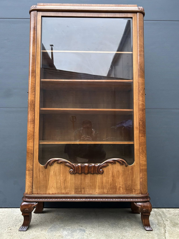 V65 - Art deco (Prvorepubliková) vitrína - Cena 790€