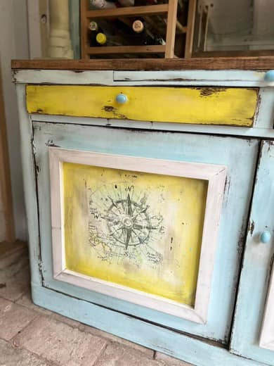 K21 - maľovaný kredenc - Cena 335€ 4