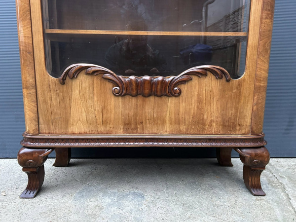V65 - Art deco (Prvorepubliková) vitrína - Cena 790€ 4