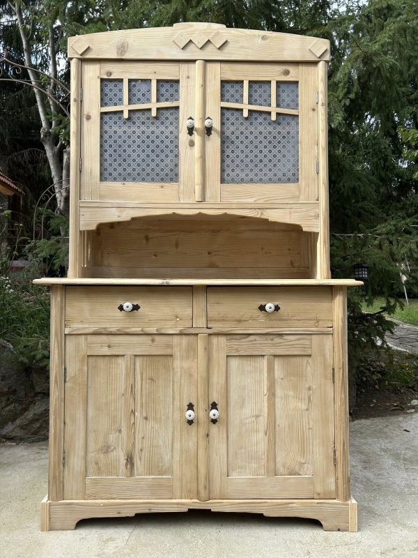 K91 - Vidiecký kredenc "natúr" - Cena 440€