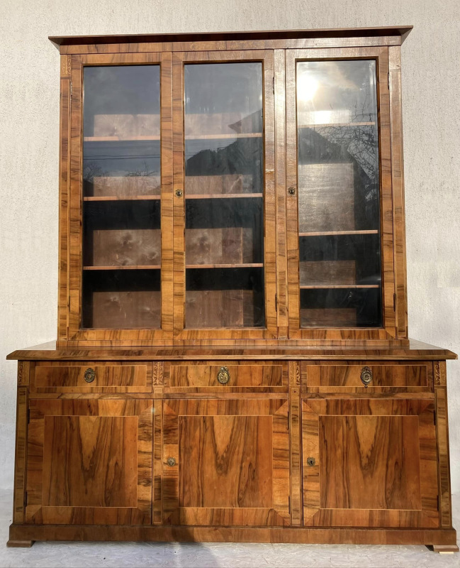 Trojdverová knižnica / vitrína Biedermeier - Cena 1.900 €