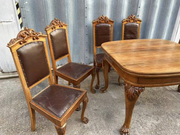 Jedálenský rozťahovací stôl so stoličkami (6 ks) - Cena 880 € 2