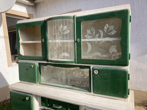 K56 - Kredenc v provensálskom štýle - Cena 290€ 1