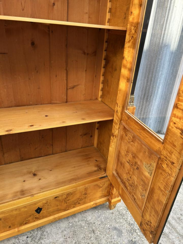 Empírová Knižnica vyrobená topoľového masívu - cena dohodou 8