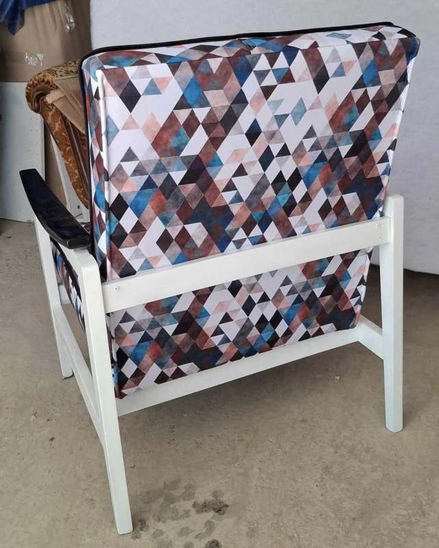 F119 -zrenovované Mid-Century retro kreslá (1970) - Cena 250 € / ks 2