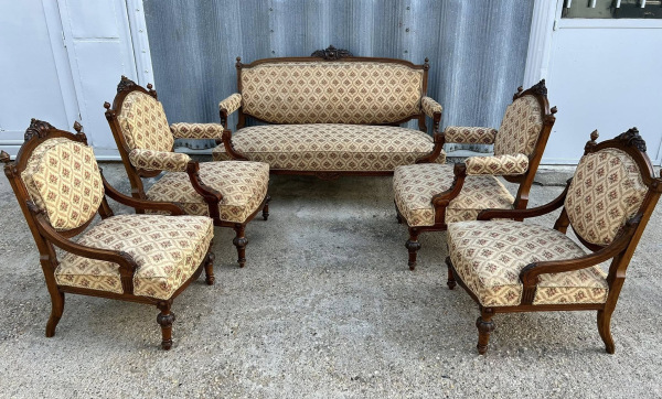 Sedenie Altdeutsch - Sofa s dvomi veľkými a dvomi malými kreslami a stolíkom - Cena 980 € 4