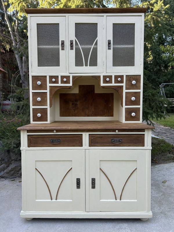 K92 - 12 šuflíkový vidiecky kredenc - Cena 680€