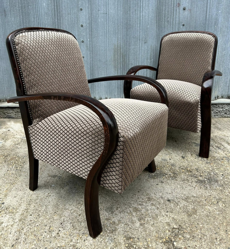 F171 - Decentné art decové kreslá s “Geo” poťahom - Cena 330€ / ks