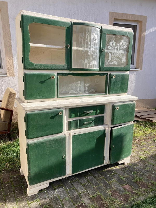 K56 - Kredenc v provensálskom štýle - Cena 290€ 2