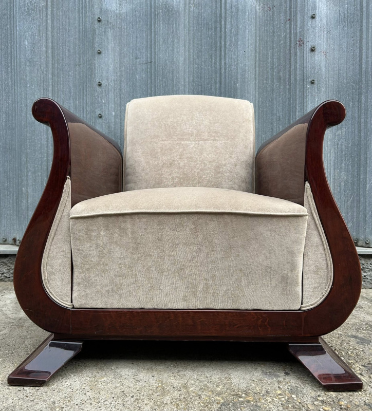 F185 - Art deco dizajnové kreslá “TULIPÁN”. Zberateľský kus. Cena 2.600€ / kus.