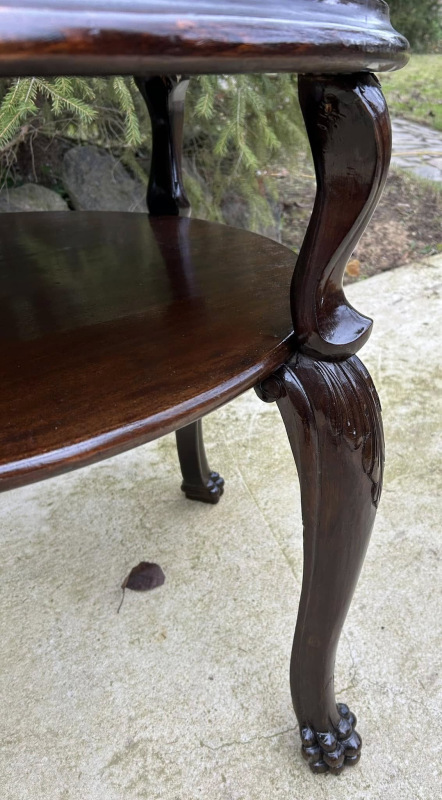 Prvorepublikovy starožitný stôl v neobarokovom slohu - Cena 290 € 2