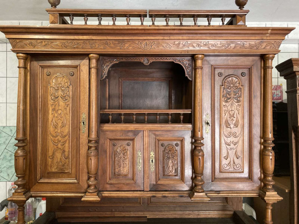 K40 - Krásny Altdeutsch príborník / kredenc - Cena 890€ 2