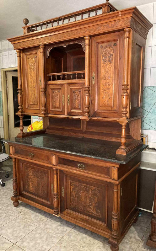 K40 - Krásny Altdeutsch príborník / kredenc - Cena 890€ 1