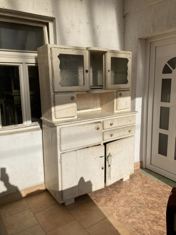 K57 - Kredenc v provensálskom štýle - Cena 290€ 2