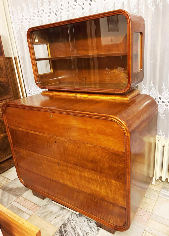 Art Deco Komode with vitrine J-series by Jindřich Halabala 1