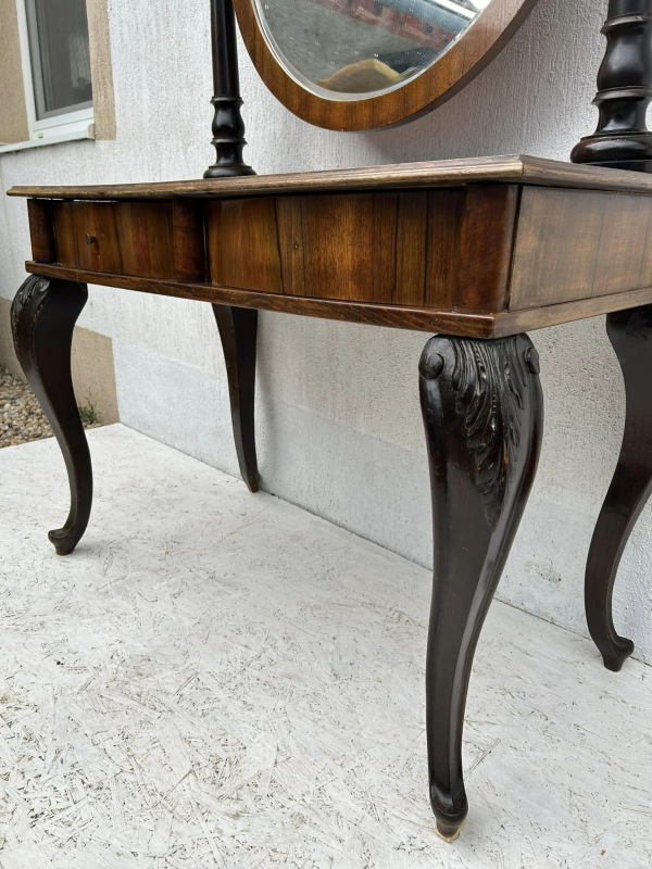 Konzolový toaletný stolík so zrkadlom - Cena 290 € 2