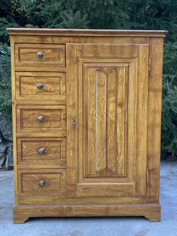 PS08 - Dobová potravinová skrinka / chlebník - Cena 420€