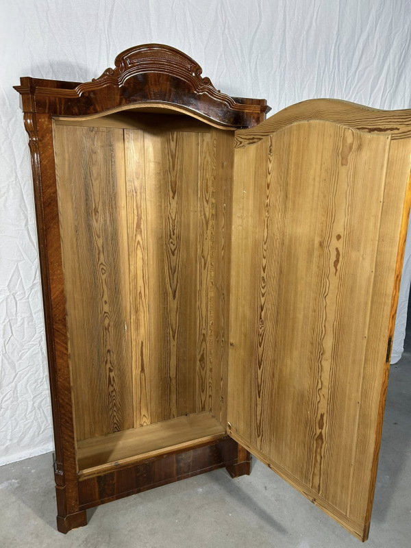 Starožitná skriňa/almara z obdobia historizmu - Cena 490€ 5