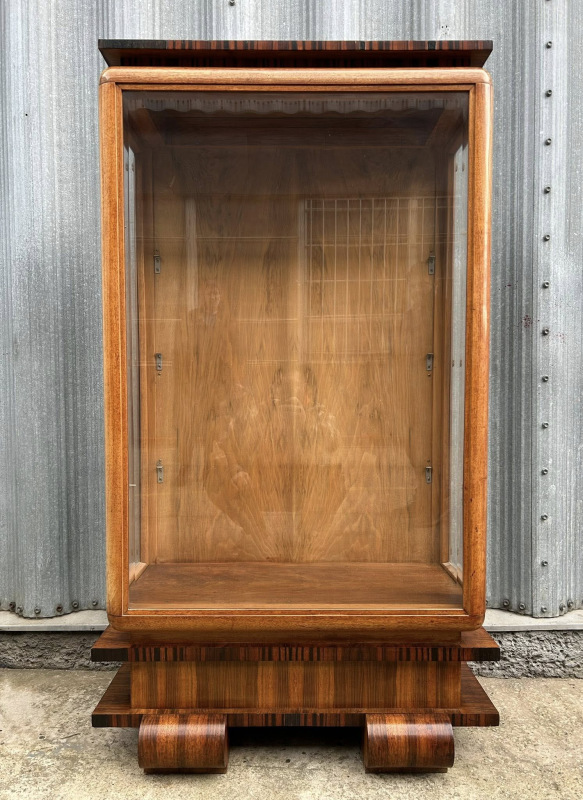Vitrina Art DECO po kompletnej renovácii - 1450€ 1