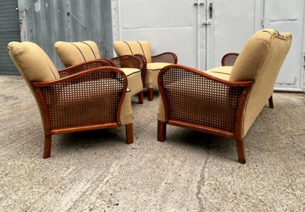 F217 - Sedacia súprava s tromi kreslami - Cena za komplet 2.400 € 6