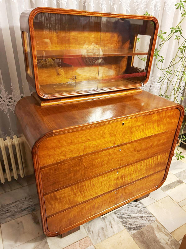 Art Deco Komode with vitrine J-series by Jindřich Halabala