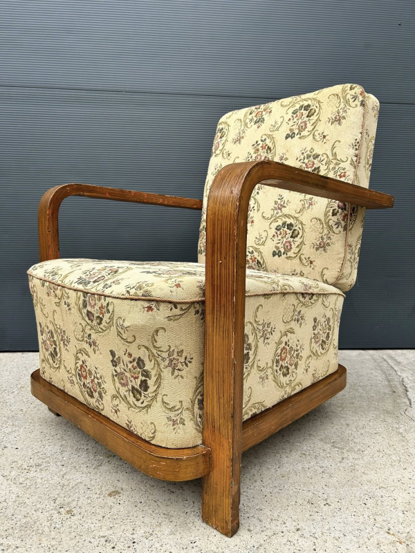 F169 - Unikátné kreslá - Cena na vyžiadanie.