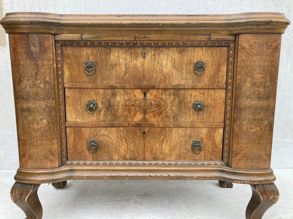 Neobaroková komoda dyhovaná orechovou korenicou - 490€ 3