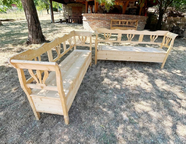 L52 - Vidiecke lavice / šafárne, s odkladacím priestorom - Cena 450 €