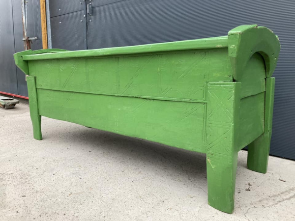 B08 - Truhlica z tvrdého dreva (Susek). - Cena 190€ 2