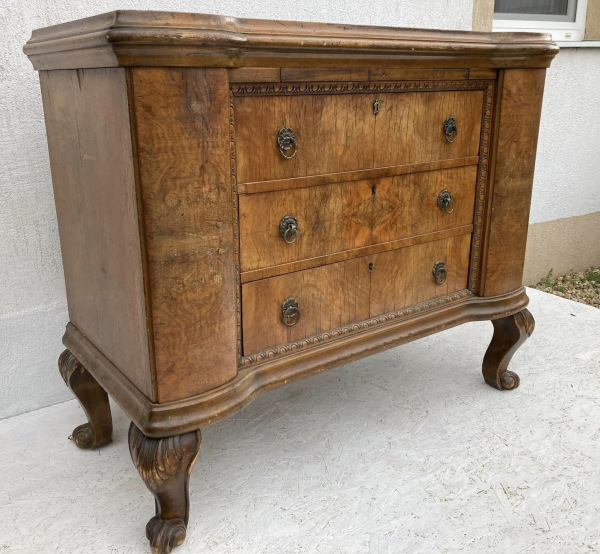 Neobaroková komoda dyhovaná orechovou korenicou - 490€ 1