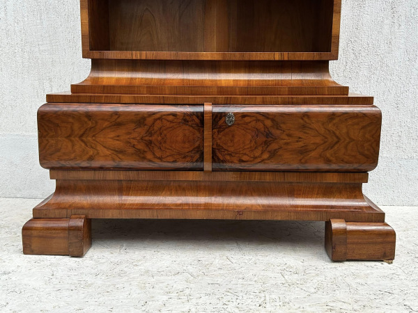 V32 - Art DECO knižnica/vitrína - cena 790€ 2