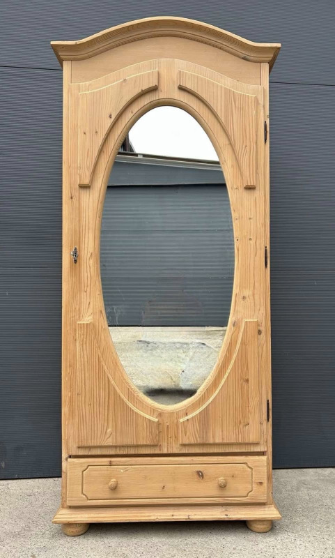 SKR06 - Vidiecká skriňa so zrkadlom - Cena 290€