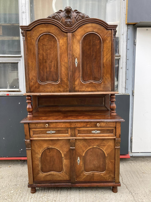 K41 - Krásny starožitný príborník / kredenc - Cena 260€