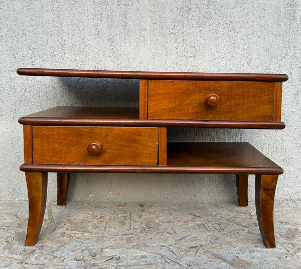 S64 - Zaujimavý a zriedkavý stolík v art DECO - Cena 160 €