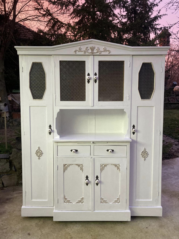 K67 - Famózny kredenc v provensálskom štýle - Cena 460€ 1